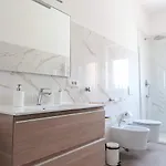 Angela's Apartment. Elegant Two Bedroom House In Apartment *