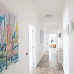 Angela's Apartment. Elegant Two Bedroom House In