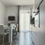 Angela's Apartment. Elegant Two Bedroom House In * Irsina