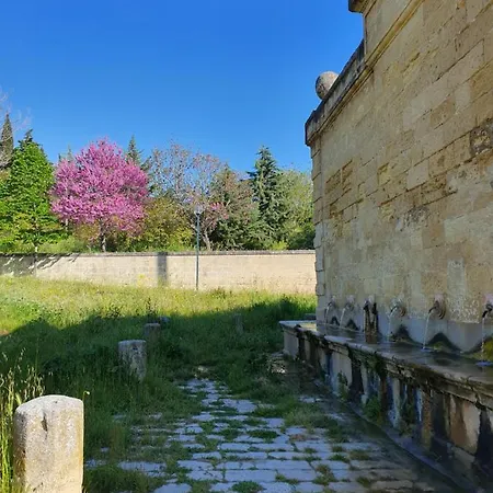 Angela's Apartment. Elegant Two Bedroom House In Lejlighed *