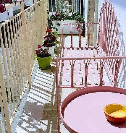 Angela's Apartment. Elegant Two Bedroom House In