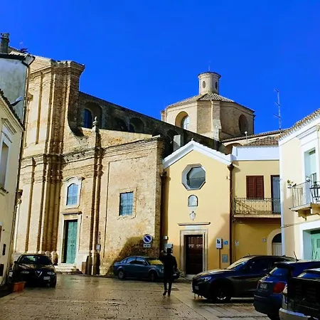 Angela's Apartment. Elegant Two Bedroom House In Irsina