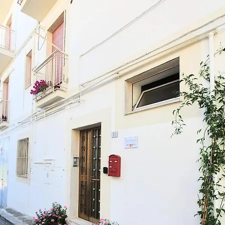 Angela's Apartment. Elegant Two Bedroom House In アパート *