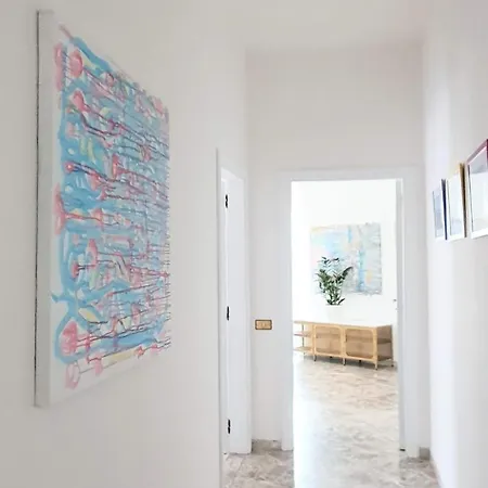 Angela's Apartment. Elegant Two Bedroom House In *