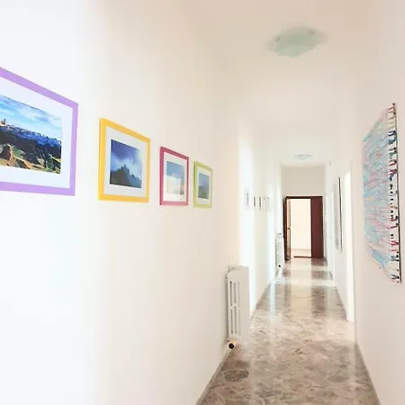 Angela's Apartment. Elegant Two Bedroom House In *