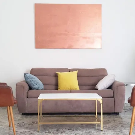 Apartament Angela's Apartment. Elegant Two Bedroom House In