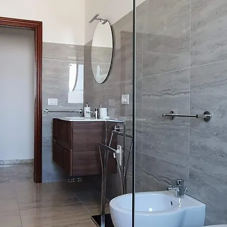 Angela's Apartment. Elegant Two Bedroom House In Irsina