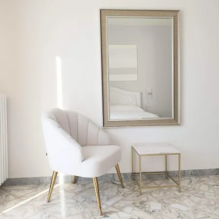 Angela's Apartment. Elegant Two Bedroom House In * Irsina
